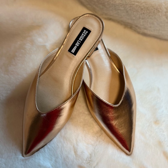 NWOT Rose Gold Design Lab Lord & Taylor Size 7.5 Flats/Mules - Picture 1 of 7